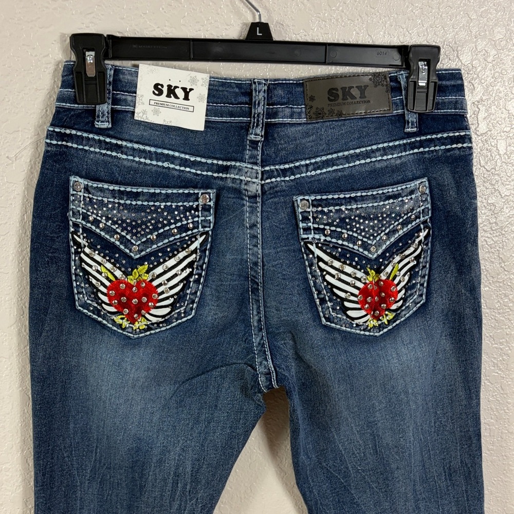 Sky Women's ,Low-Rise ,Boot Cut Jeans with Embellished Pockets,Size 13/31 - Picture 3 of 17